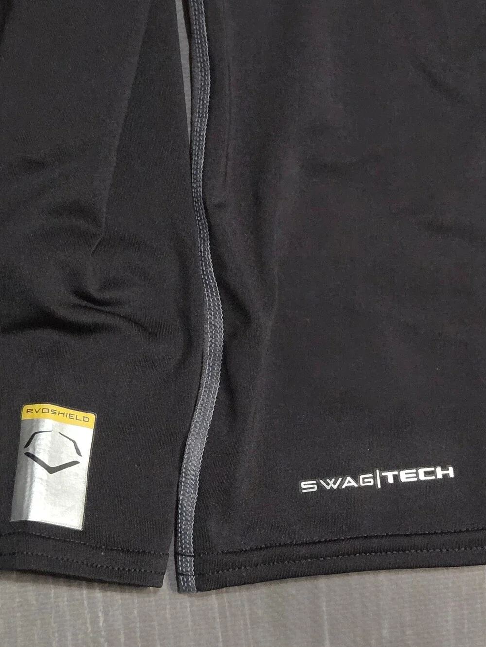 EvoShield Hoodie Mens M Black Swag Tech Performance Training Long Sleeve Shirt